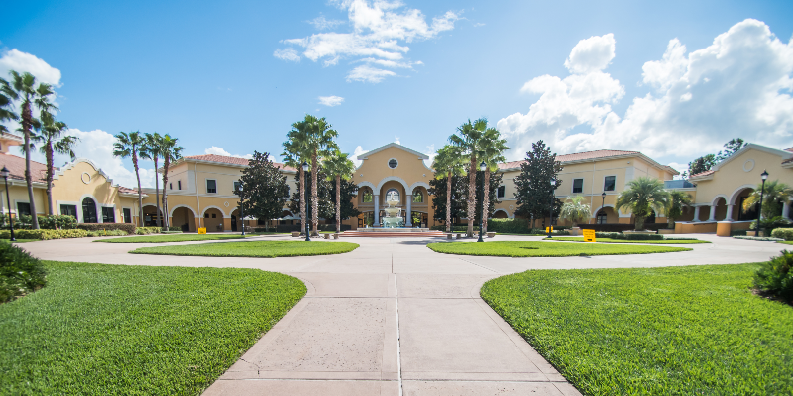 Exterior image of the Rosen College courtyard.